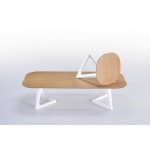 Tavolino, alla fine del divano design e aletta scandinava in legno (rovere, naturale)